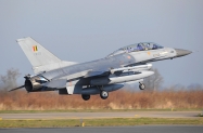 8 Belgium_F-16BM_FB23_2