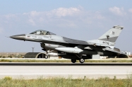 10_F-16AM_84709_PakAF_9Sqn_01