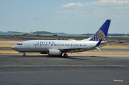B737-724