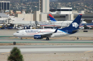 b737-752-W