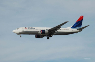 B-737-823