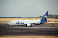 B737-890