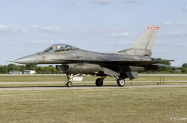 PR_Osh_F16_Taxi