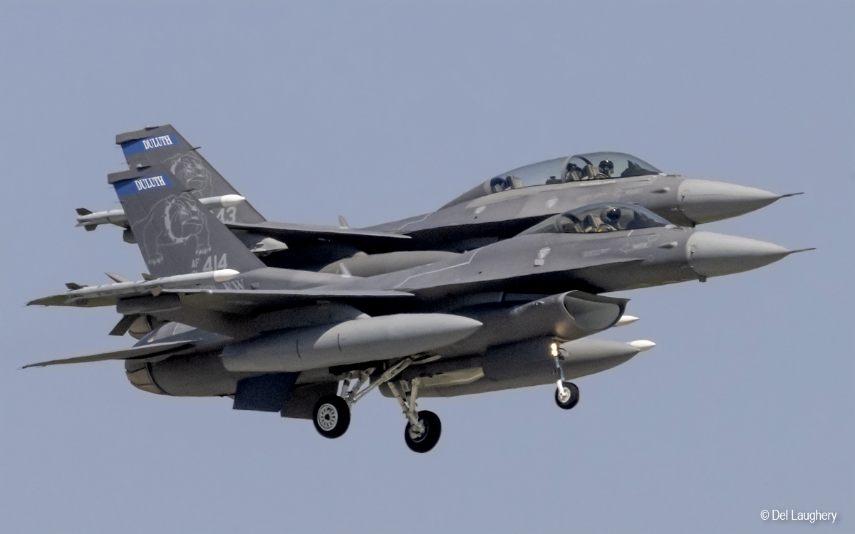 PR_Duluth_F-16_Formation