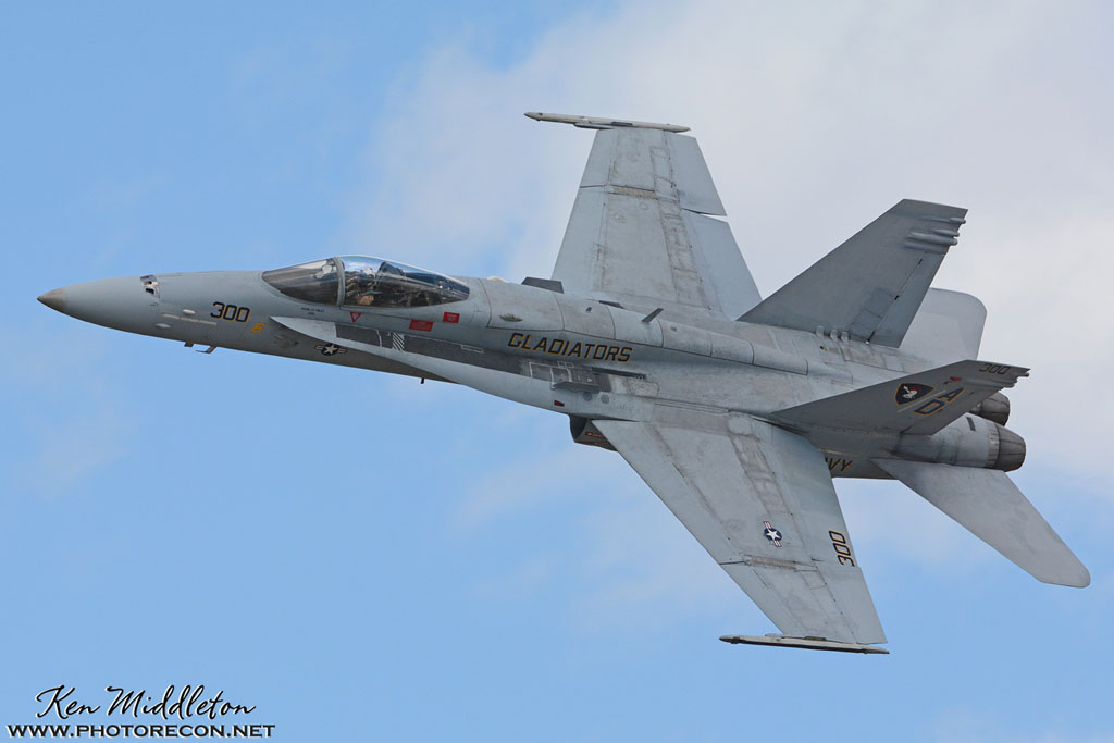 F-18C_163506_KOQU_20160610_KenMiddleton_4x6_web_DSC_9178