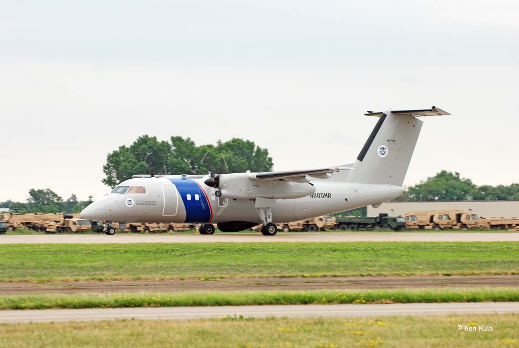 dhc8-202-2