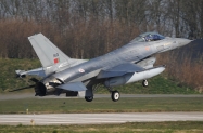 58 Portugal_F-16AM_15101_2