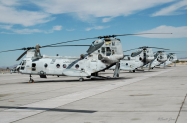 HMM-365_CH-46_0060