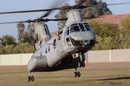 HMM-365_CH-46_1740