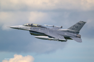 Enhc-F-16D-FM-87-0367-sR-1363