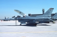 JF-16D_87-0369_LR_10-1989_1024_25.020_filtered
