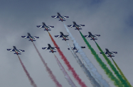 Frecce-Tricolori-2