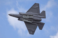 Navy-F35C-demo-weapons-bay-1